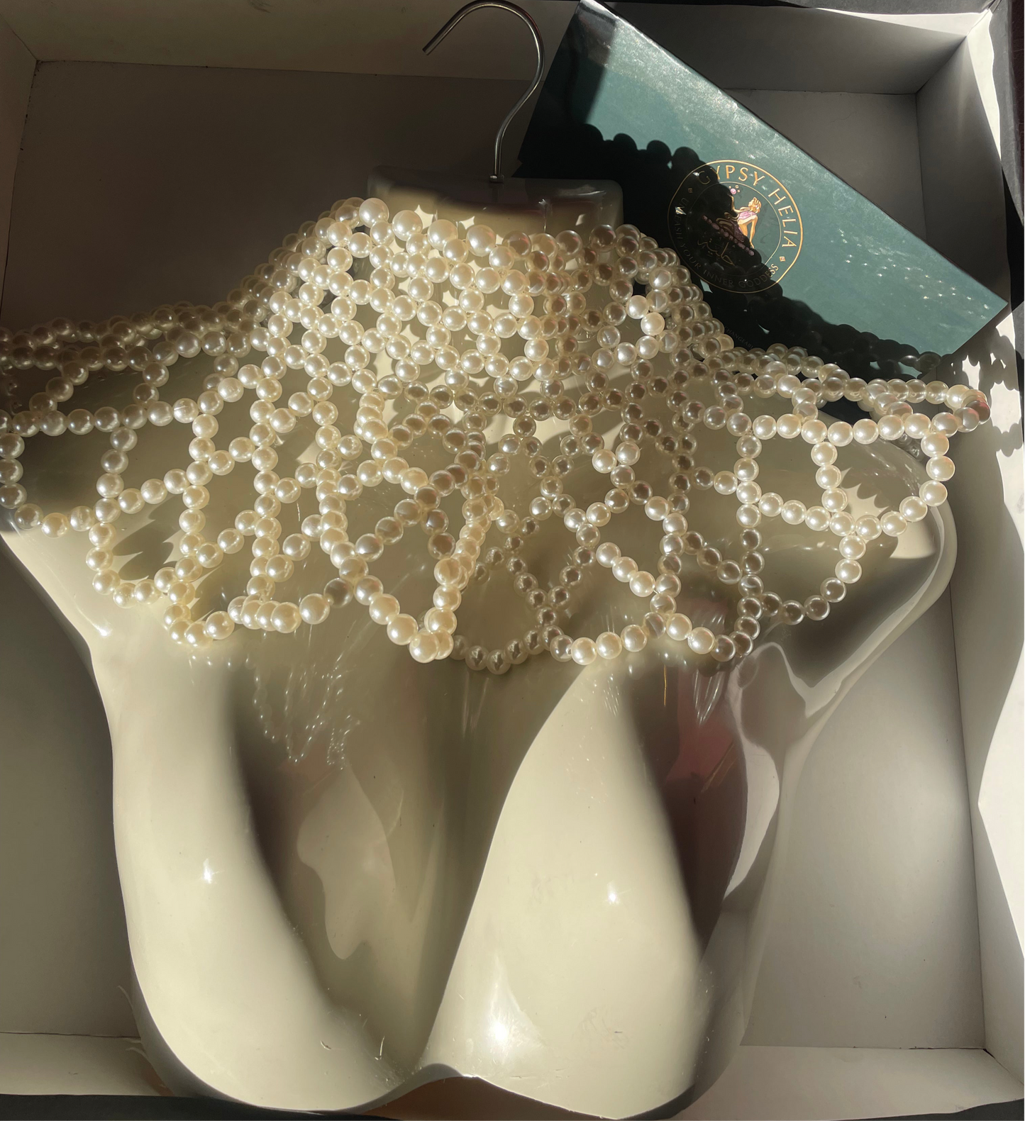 Pearly Neck Statement piece