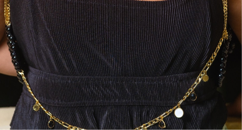 White & Black Classic pearl top