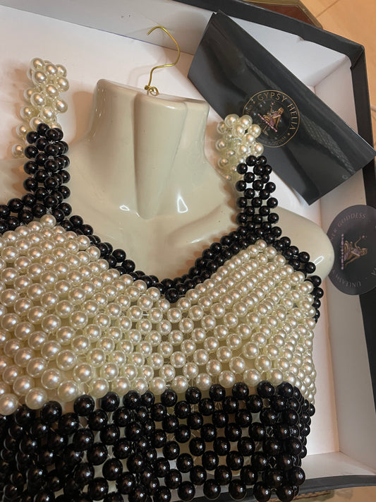 White & Black Classic pearl top